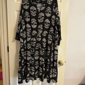 BloomChic Black and Tan Leopard Skull Fabric